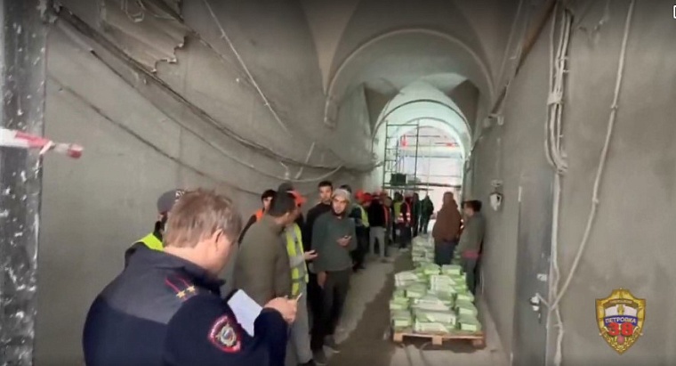 В центре Москвы полицейскими осуществлена проверка соблюдения миграционного законодательства на строительных объектах и предприятии общественного питания